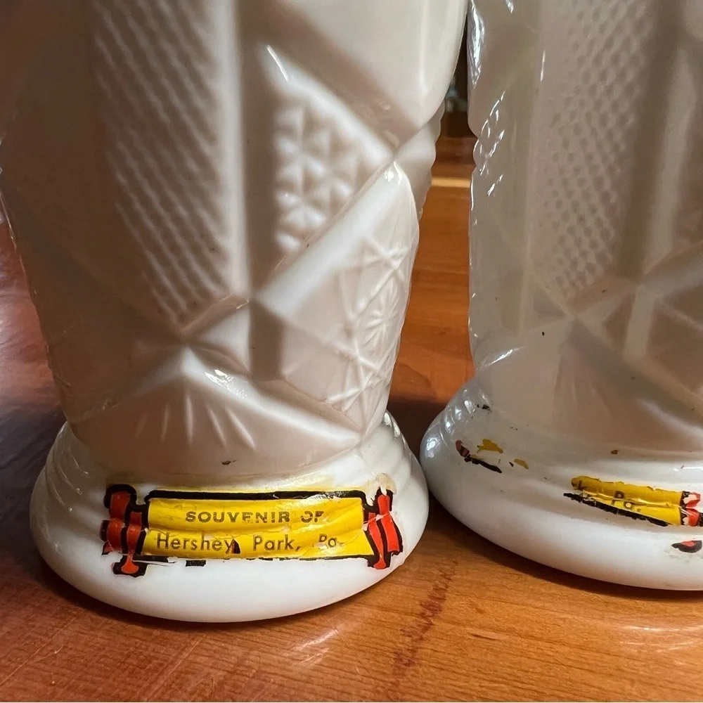 Vintage Napco Japan Souvenir Milk Glass Salt Pepper Shakers